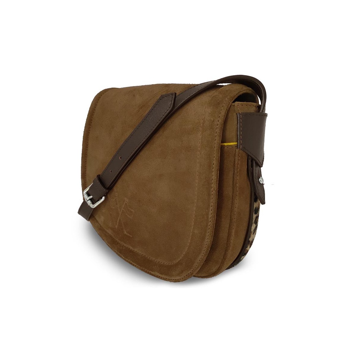 Le sac à main Vens, intemporel et indispensable, dans sa version en nubuck cognac, liseré jaune.