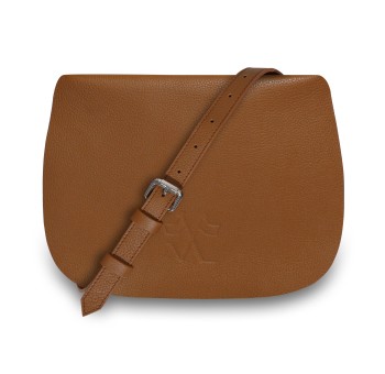 Notre Besace SaVine, en quête de praticité et de style minimaliste dans sa version en cuir cognac, liseré jaune