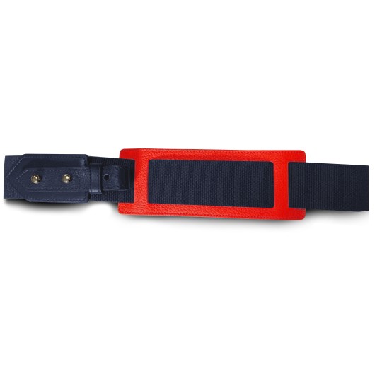 Bandoulière avec épaulette assortie au cuir.