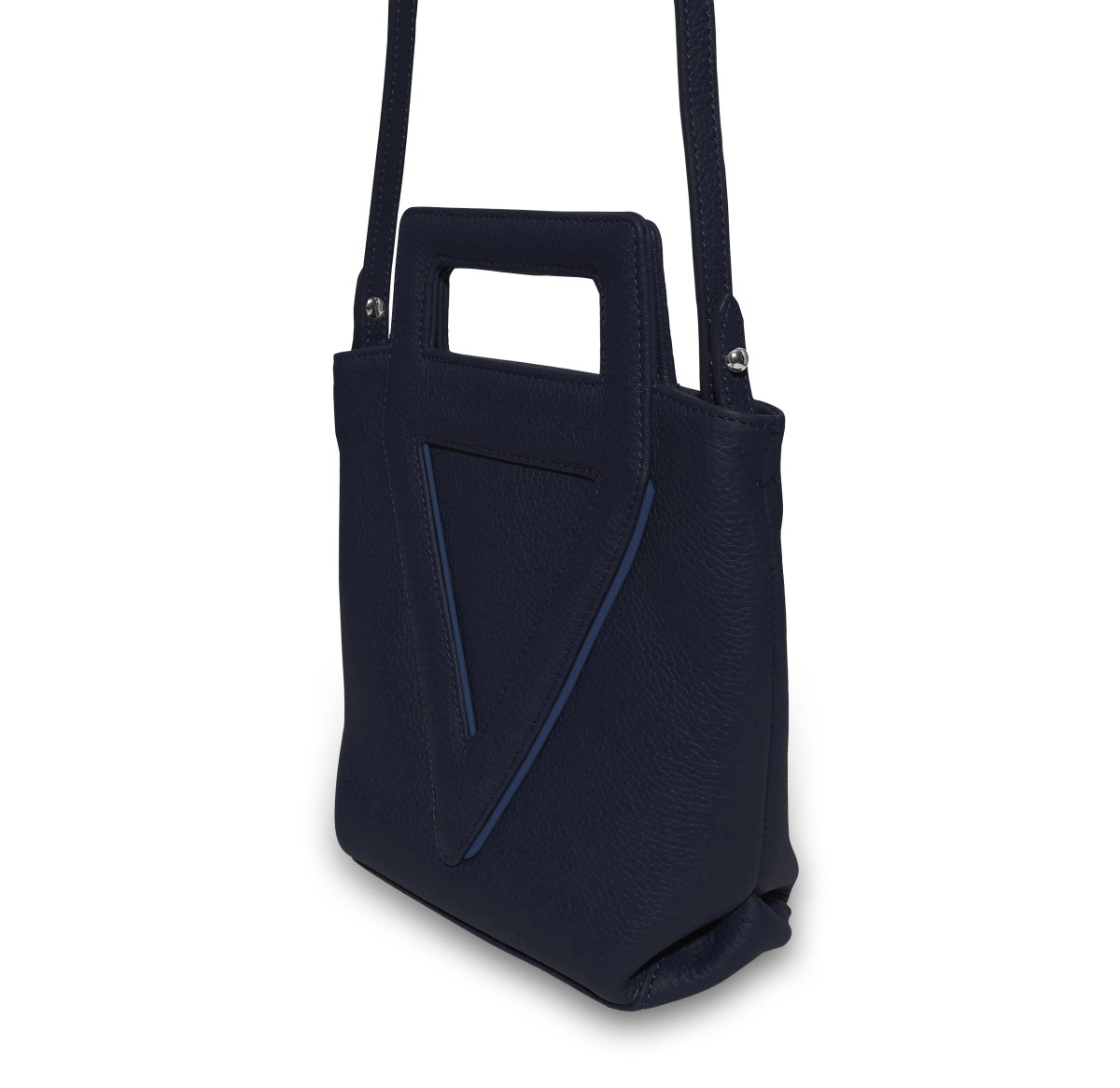 Le sac cabas Vue Lac Victoria en cuir marine.
