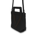 Le sac cabas Vue Lac Victoria en cuir noir.
