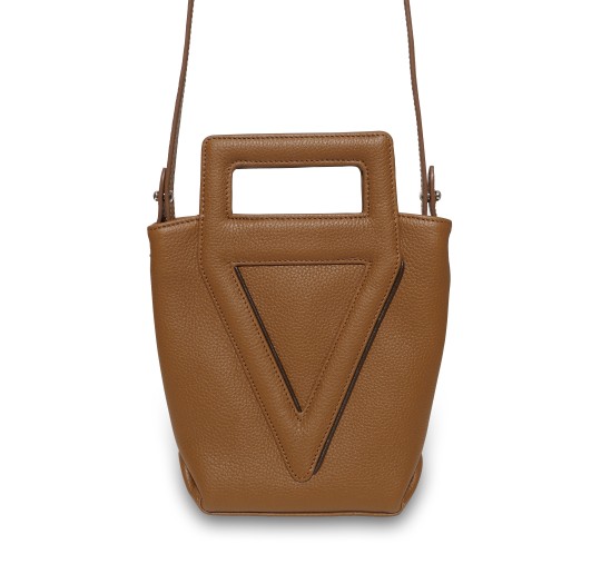 Le sac cabas Vue Lac Victoria en cuir cognac.