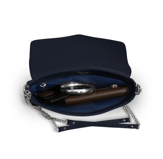 Sa taille compacte est parfaite pour transporter l'essentiel